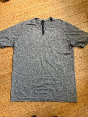 Lululemon Shirt Mens Large Gray Short Sleeve Movement Is Medicine Athletic Top